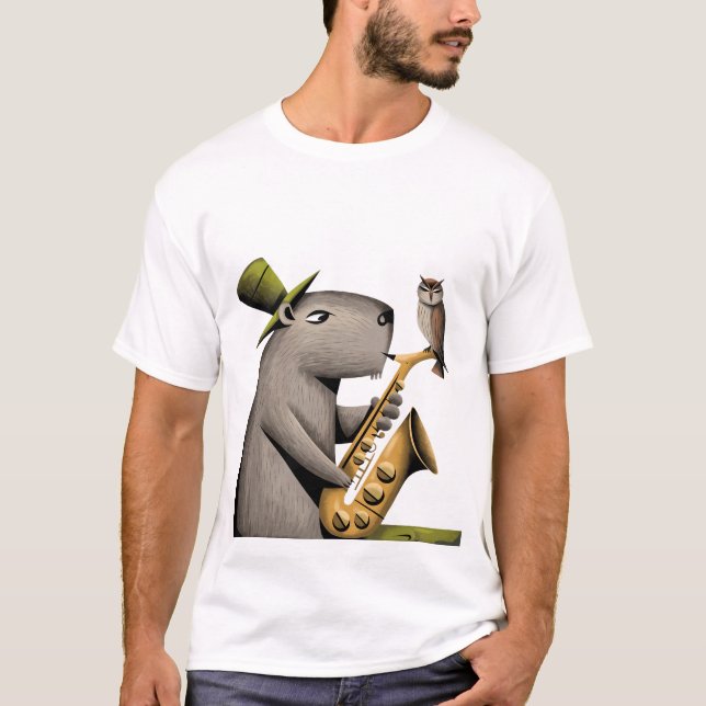 Funny Capybara spelar saxofon med Uggla T Shirt (Framsida)