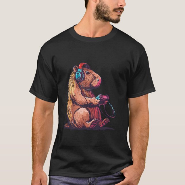 Funny Capybara spelar videospel, Capybara Gamin T Shirt (Framsida)