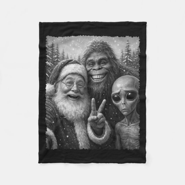 Funny Cat Santa Bigfoot Alien Christmas Selfie Tee Fleecefilt (Framsidan)