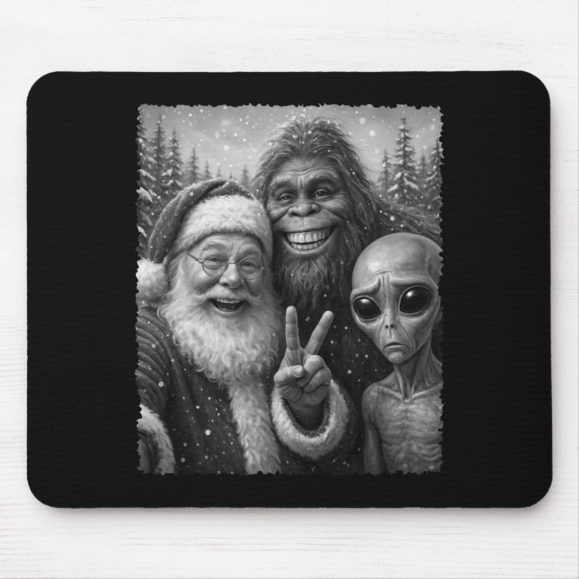 Funny Cat Santa Bigfoot Alien Christmas Selfie Tee Musmatta (Framsidan)