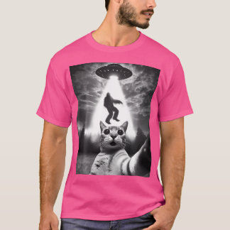 Funny Cat Selfie Flies Alien Ufo Abducting Bigfoo T Shirt