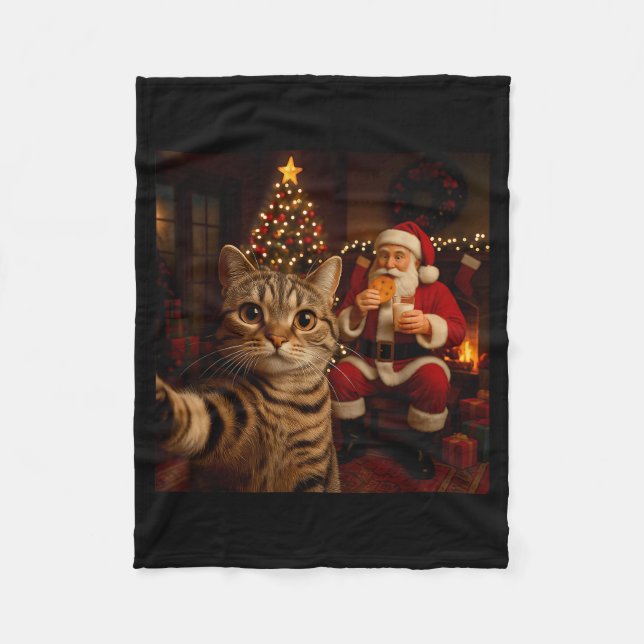 Funny Cat Selfie Santa Claus Eating Cookies Christ Fleecefilt (Framsidan)