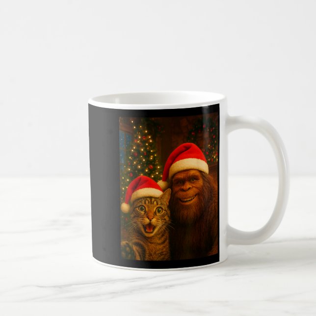 Funny Cat Selfie With Bigfoot Christmas Sasquatch  Kaffemugg (Höger)