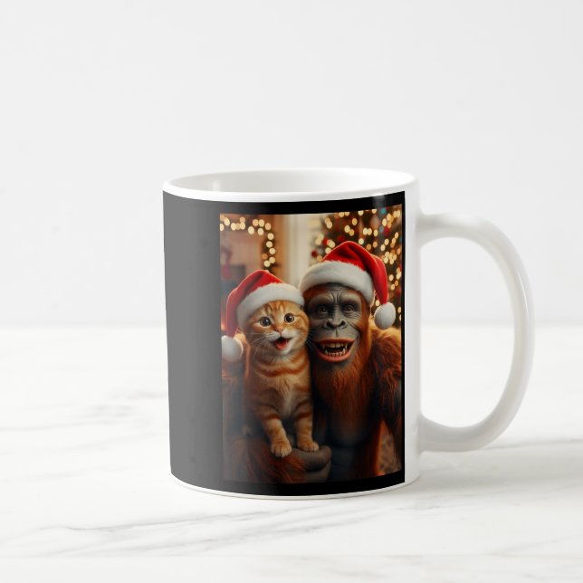 Funny Cat Selfie With Bigfoot Christmas Sasquatch  Kaffemugg (Höger)