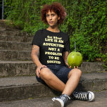 Funny Cat Simple Modern Quote Personlig Black<br><div class="desc">Bärk humor och det moderna stil med den "Lustigt moderna Personligen Cream Black T-Shirt". Denna kattinspirerade garanti är perfekt för katt och djurälskare, med lyxtypografi och en ren utformning av snyggten. Dess lekfulla layout och personlig gör den till ett utmärkt biet för avslappnadens bära. Vare sig en gåva eller en...</div>