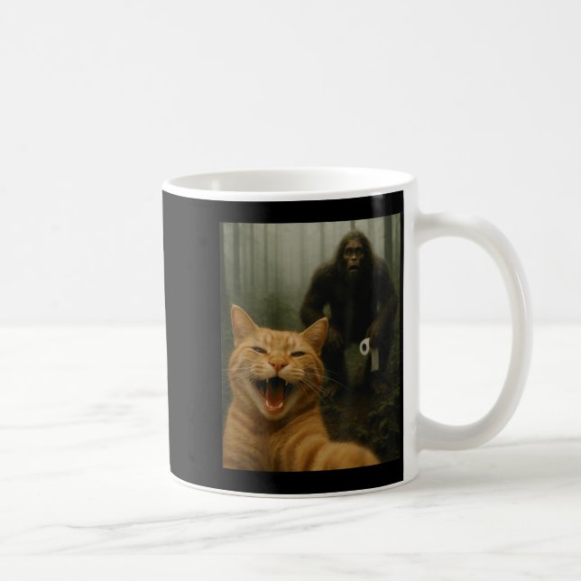 Funny Cat Surprised Happy Selfie With Bigfoot Sasq Kaffemugg (Höger)