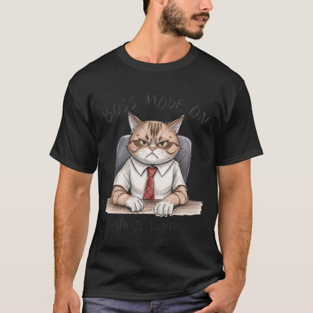 Funny Cat T-Shirt | Boss Mode On Until Lunch (Framsida)