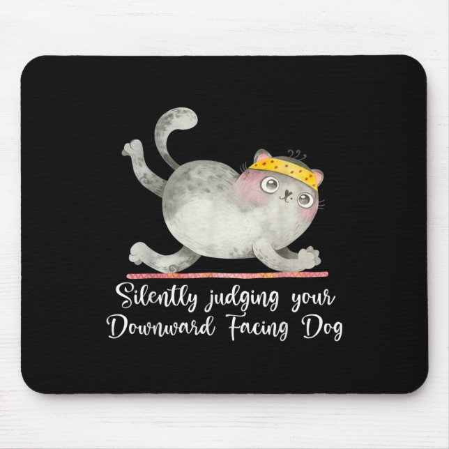 Funny Cat Yoga citerar tyst dömande Musmatta (Framsidan)