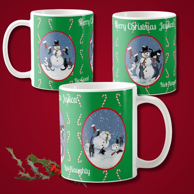 Funny Cats och Snögubbe Tale Personlig Kaffemugg (A winters story of curious cats and a snowman in 3 vintage ovals. Perfect convo starter)