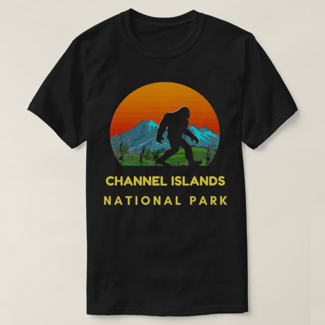 Funny Channel Islands National Park Bigfoot Hiking T Shirt (Design framsida)
