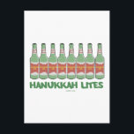 FUNNY CHANUKAH HANUKKAH LITES GIFTS HELG VYKORT<br><div class="desc">GE DESSA HANUKKAH FÖRTECKNAR HJÄLP TILL DIN FAVORITDRYCKER SOM UPPSKATTAR JEWISH HUMOR.</div>