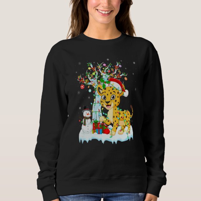 Funny Cheetah Julafton Träd Lighting Santa Hat Che T Shirt (Framsida)