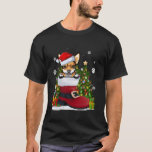 Funny Chihuahua i Shoe Santa Hat Ugly Christm T Shirt<br><div class="desc">Funny Chihuahua i Shoe Santa Hat Ugly God Jul Sweater Långärmad</div>