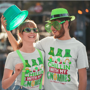 Funny Chillin med Gnomies St patricks day Unisex T Shirt
