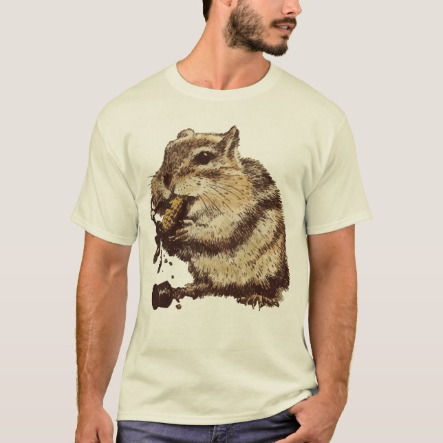 Funny Chipmunk Eating A Maj Person T Shirt (Framsida)