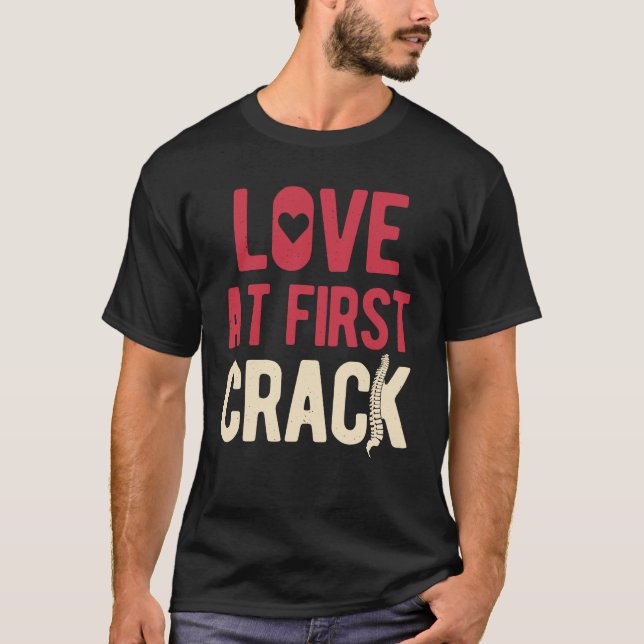 Funny Chiropractor T Shirt (Framsida)