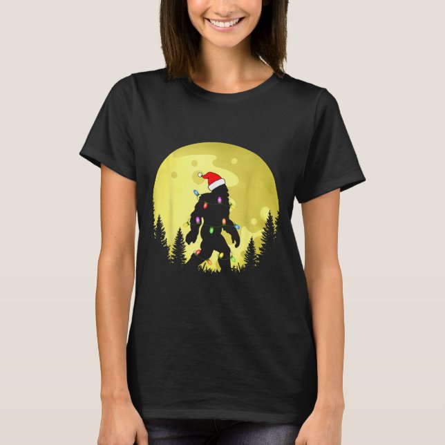 Funny Christmas Bigfoot Santa Hat Moon Sasquatch M T Shirt (Framsida)