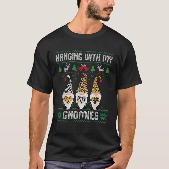 Funny Christmas Gnome Hanging With My Gnomies Fami T Shirt (Framsida)