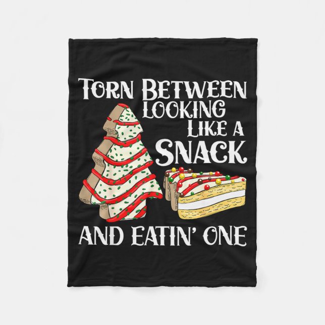 Funny Christmas Tree Cake Torn Between Looking Lik Fleecefilt (Framsidan)