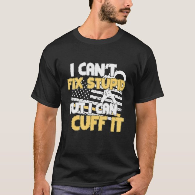 Funny Cop Gift - Handcuffs Police Law Enforcement T Shirt (Framsida)