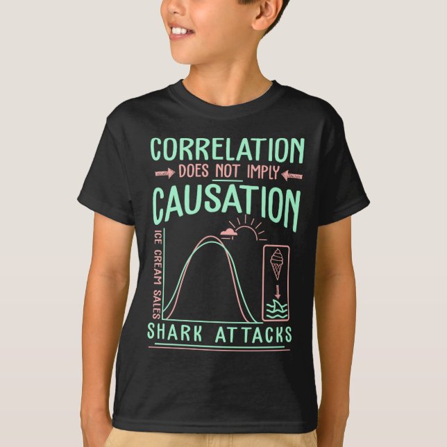 Funny Correlation Does Not Imply Causation Premium T Shirt (Framsida)
