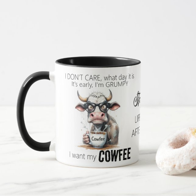 Funny Cow Drinking Coffee-citat Mugg (Med munk)