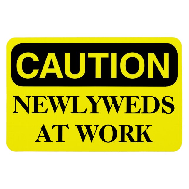 Funny Cruise Cabin Door Magnet - Newlyweds at Work (Horisontell)