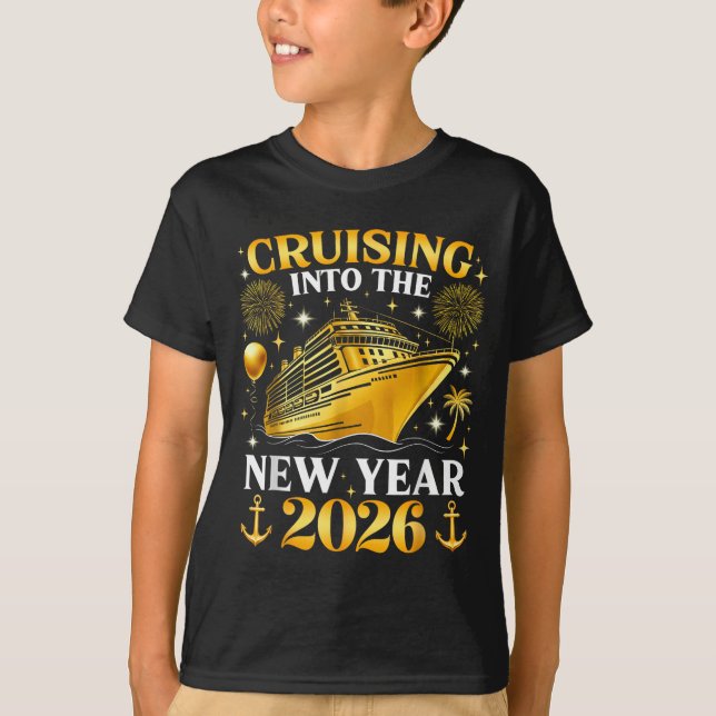 Funny Cruising Into 2026 New Year Matching Family  T Shirt (Framsida)