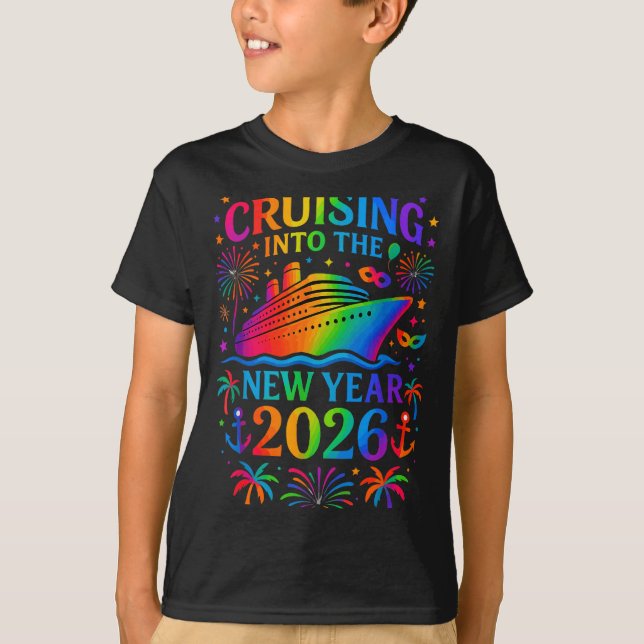 Funny Cruising Into 2026 New Year Ship Vacation Fa T Shirt (Framsida)