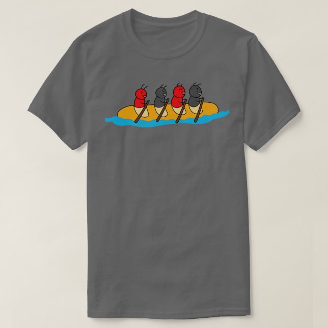 Funny Cute Ants Ride A Long Bread Kayak Boat T Shirt (Design framsida)