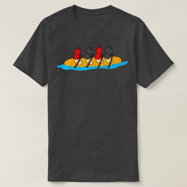 Funny Cute Ants Ride A Long Bread Kayak Boat T Shirt (Design framsida)