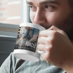 Funny Cute FUNCLE 2 Fotomorbror Jul Kaffemugg<br><div class="desc">Skapa en keepsaksgåva för en roligt moster med denna söta,  roliga FUNCLE-fotokollage Coffee Mugg. Ladda bara upp två foton som du själv väljer och redigera texten så att den blir personlig och unik.</div>