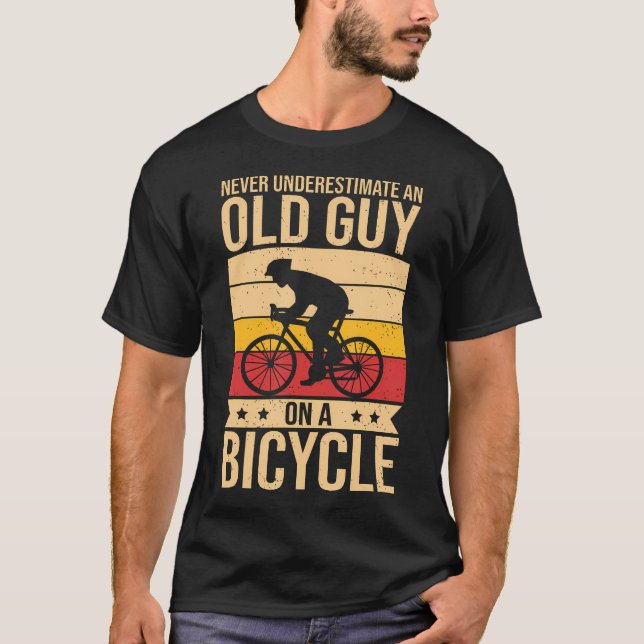 Funny Cycling Men Biking Never Underestimate An Ol T Shirt (Framsida)