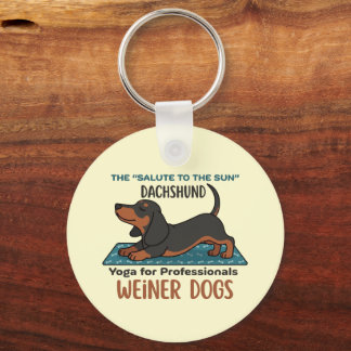 Funny dachshund doing the sun salutation (yoga) nyckelring