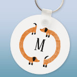 Funny Dachshund Sause Hund Monogram Nyckelring<br><div class="desc">Cute och lustig dachshund,  korv hundar eller hundar i evigt rörelse. Anpassa genom att ändra eller ta bort den ursprungliga versionen.</div>