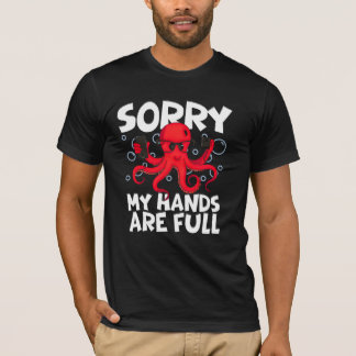 Funny Design–Cool Octopus Holding Phones T Shirt