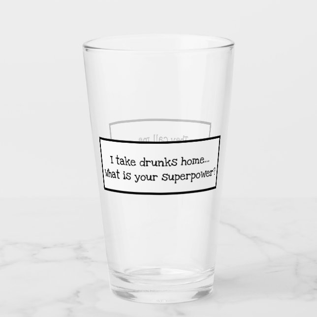 Funny designad superhjälte-typografi glaskopp (Framsida)