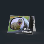 Funny Dinosaur Åldringsdag Kort<br><div class="desc">Så du tänka födelsedagar är något att vara rädd för? Prova att tittar i spegel och se en T-Rex springa efter dig. Det är läskigt! Det här är ett underbart kort för någon som känner att det tar sitt pris att bli äldre och inte tycker om åldrandet processaa. Det är...</div>