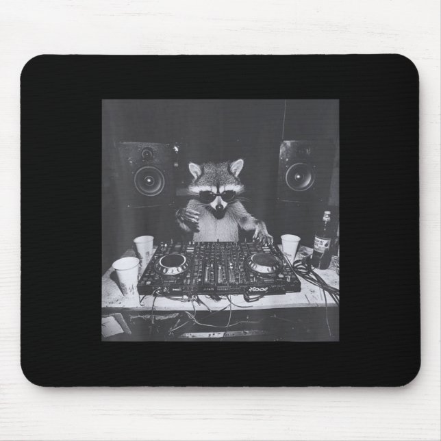 Funny Dj Raccoon House Party Sound Tech Music Tras Musmatta (Framsidan)