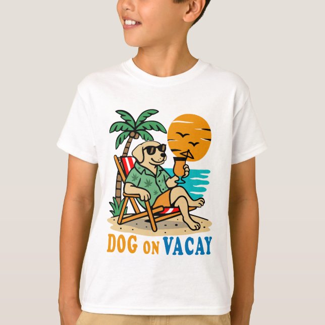 Funny Dog on Vacation T-Shirt | Cute Summer (Framsida)