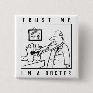 Funny Doktor med Stethoscope Checking Feet Knapp
