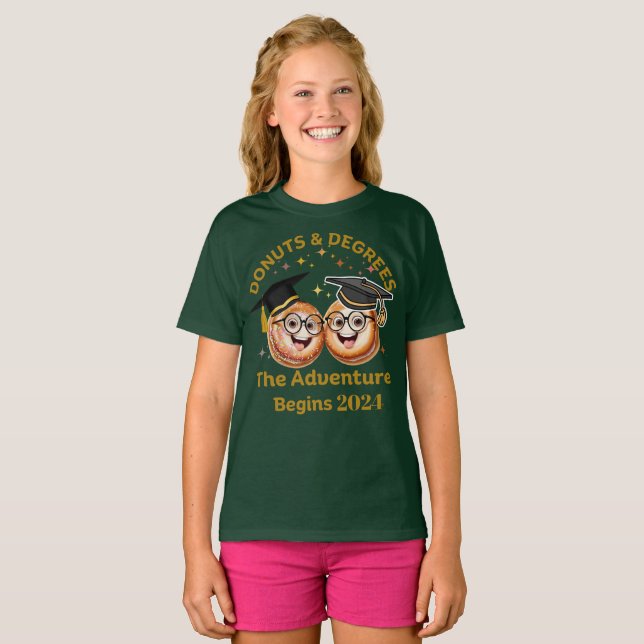 Funny Donuts Degrees Studenten 2024 Guld Natutal T Shirt (Hel framsida)