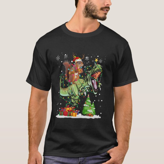 Funny ekorrel Light Santa Hat Träd Snöflingor Chr T Shirt (Framsida)