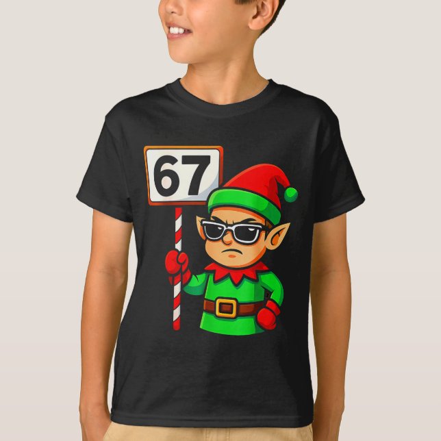 Funny Elf Six Seven 6 7 Meme Christmas Costume 67  T Shirt (Framsida)