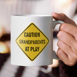 Funny farmor vid Play Kaffemugg<br><div class="desc">Morföräldrar vill bara ha roligt! Denna utformning uttrycker tunga-in-cheek humor till heder för morföräldrar överallt. Det är en underbar gåva till en morförälder när som helst på året.</div>