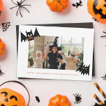 Funny Fladdermöss Illustrated Halloween Julkort<br><div class="desc">Redigera och anpassa om du vill ändra namn,  år och typsnitt,  färg i ram och meddelande på baksidan. Anpassa ytterligare om du vill lägga till mer text eller fler foton på baksidan.</div>