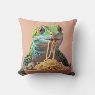 Funny Gecko Eating Spaghetti Kudde