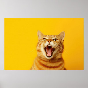 Funny Ginger Cat Yawning på Bright Gult Backgrou Poster
