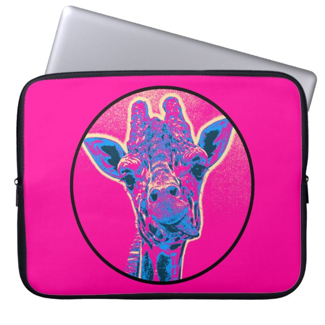Funny Giraffe Sticking out Hans Tunga Laptop Sleeve (Framsidan)