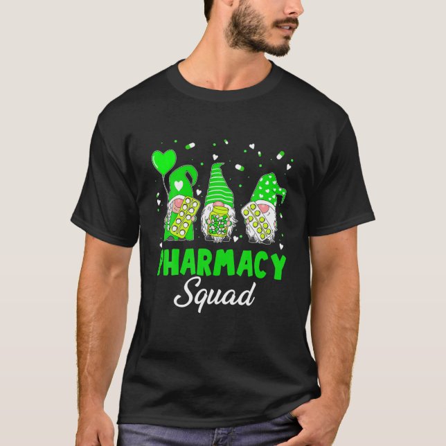 Funny Gnome Pharmacy Squad Pharmacist St Patrick's T Shirt (Framsida)